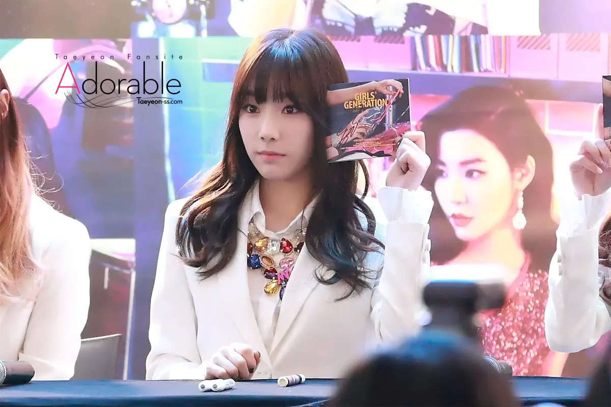 140314 여의도 IFC몰 사인회 태연 직찍 by Adorable