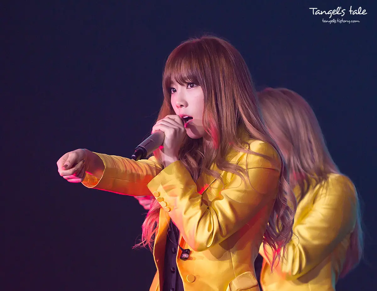 140802 BOB In HK 태연 by Tangels tale