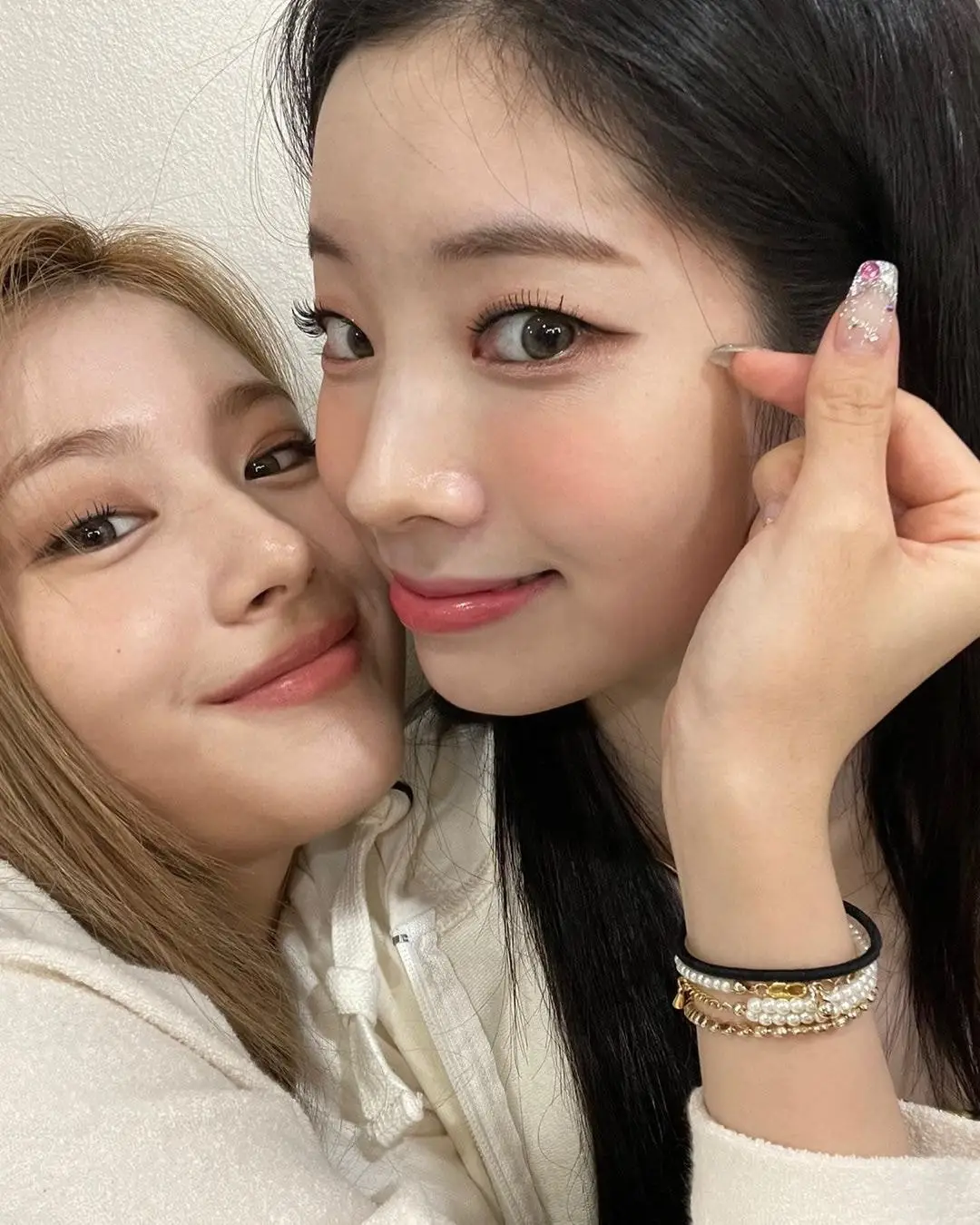 트와이스그램 사나 && 다현 업뎃