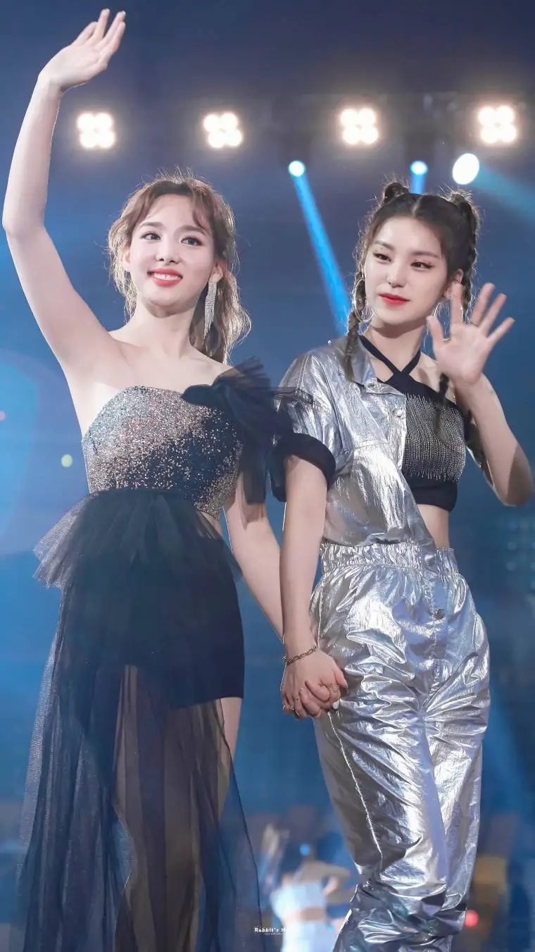 트와이스 나연 & ITZY 예지