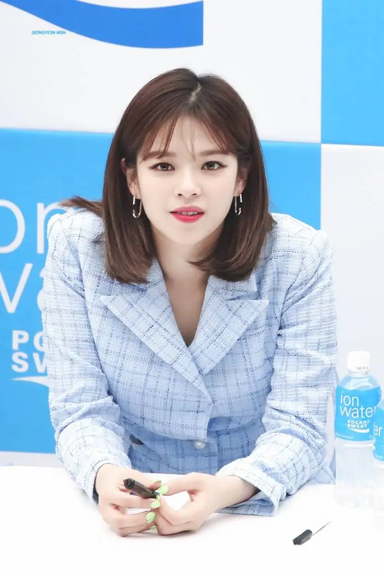 190612 포카리스웨트 팬사인회 #TWICE #정연 (#jungyeon)