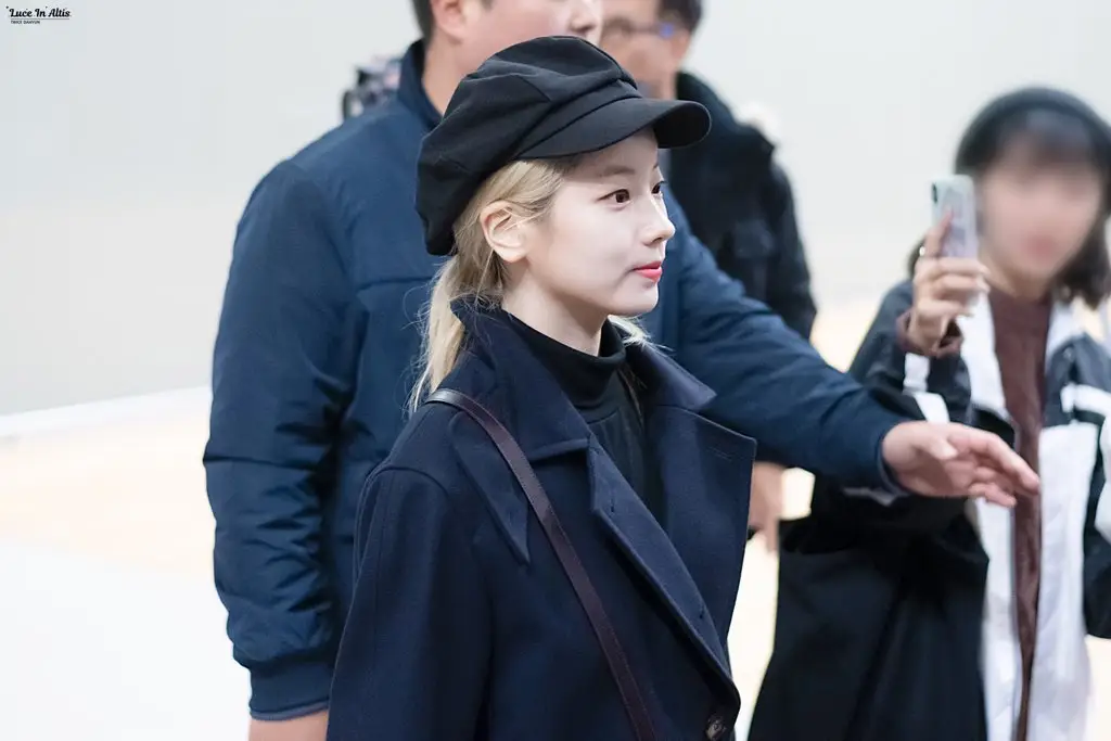 191125 출국하는 트와이스 다현