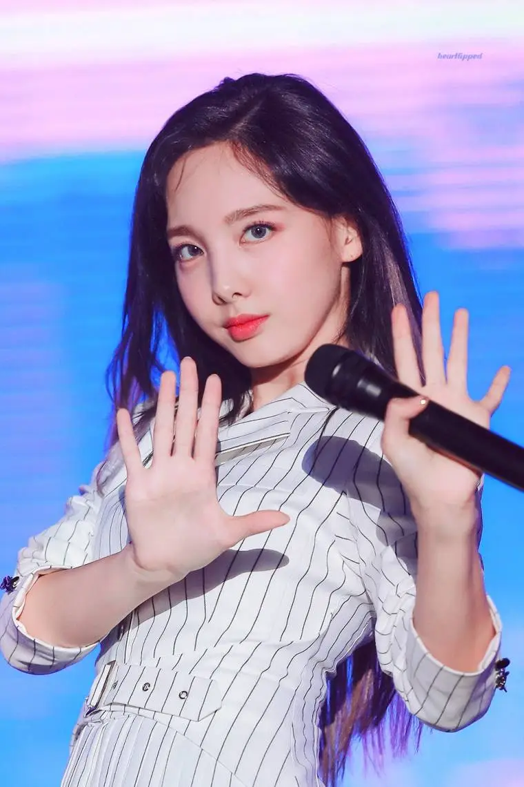 190811 #TWICE '#Nayeon' (#트와이스 '#나연') [Lotte Family Festival]