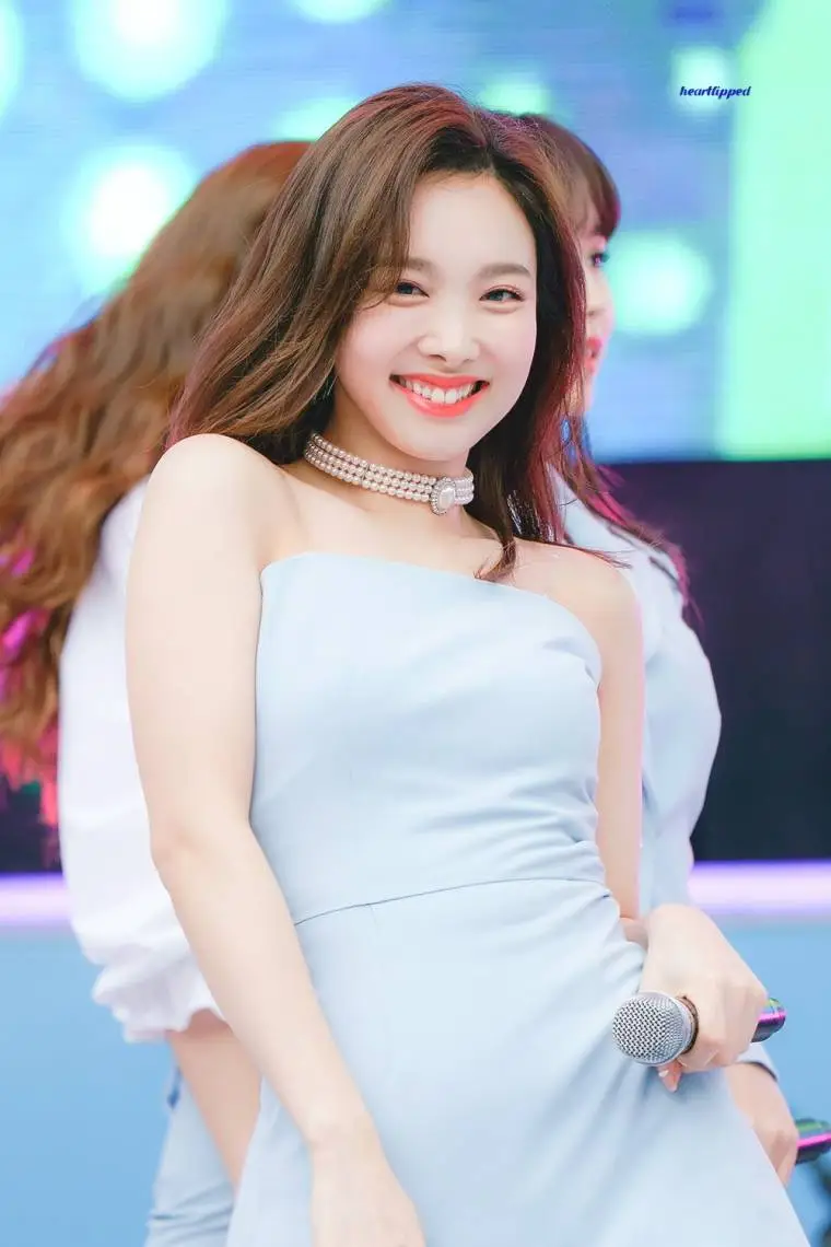 트와이스 나연 (연세대) #트와이스나연 #IMNAYEON #NAYEON #나연 #임나연 #LimNaYeon #twiceNAYEON #TWICE #TWICELAND #트와이스