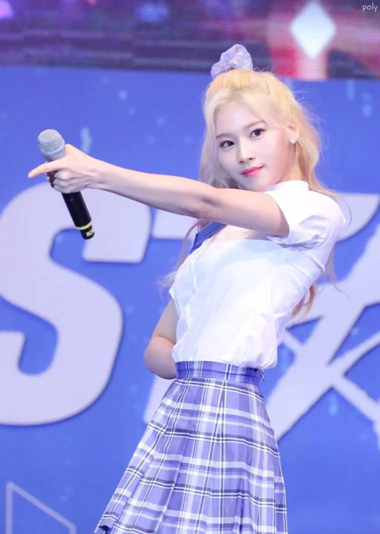 #TWICE #사나 (#Sana) @190707 포카리틴페스타 DTNA