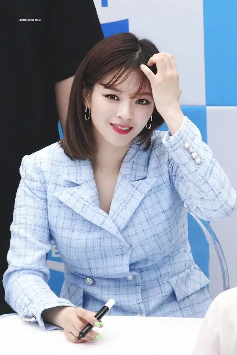 190612 포카리스웨트 팬사인회 #TWICE #정연 (#jungyeon)