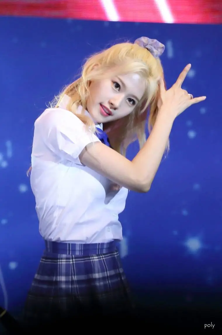 #TWICE #사나 (#Sana) @190707 포카리틴페스타 DTNA