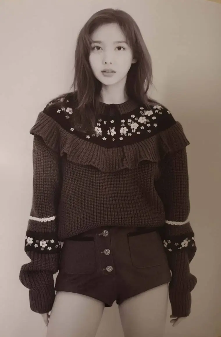 트와이스 나연 NYLON