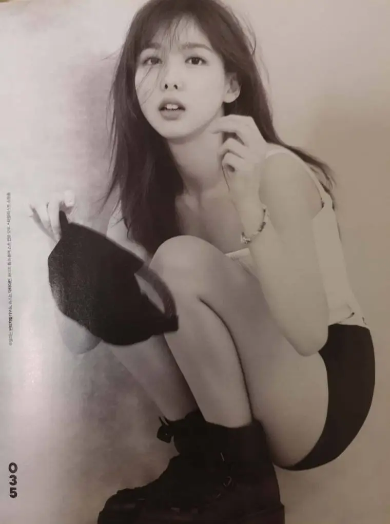 트와이스 나연 NYLON