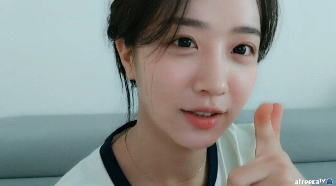 요즘 아프리카 TV 외모 원탑이라는 여 BJ 마이민