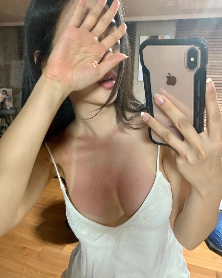 비키니 라인으로 태닝한? 신재은