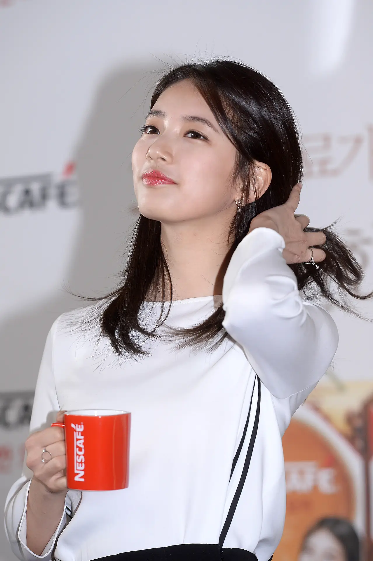 141217 수지 네스카페 행사.jpg