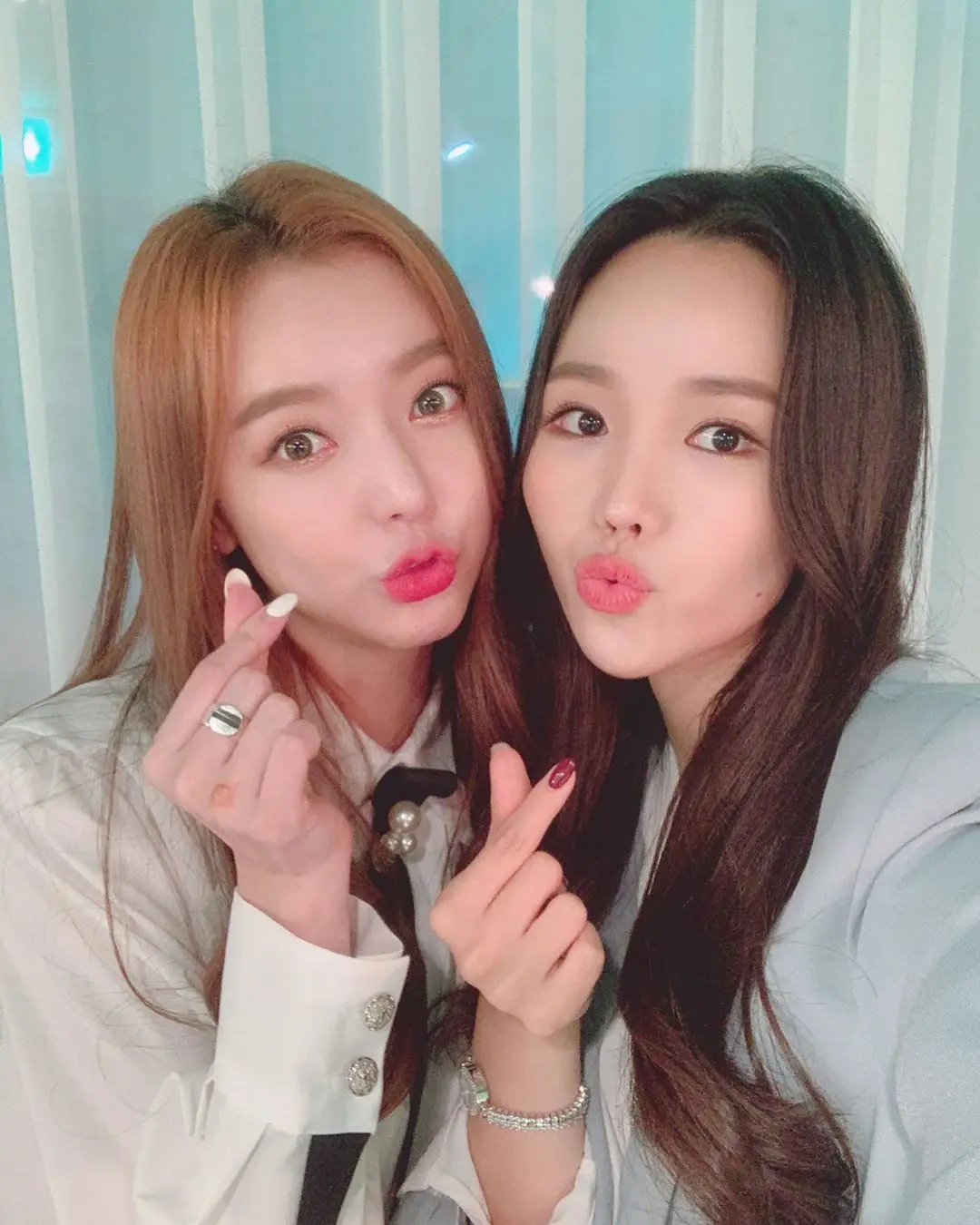 오늘자 #달샤벳 #지율.insta (with #세리)