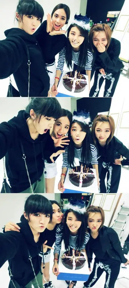 미쓰에이 화보 촬영장에서 수지 깜짝 생일파티.jpg