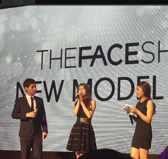 TheFaceShop 10주년 행사에 참석한 수지