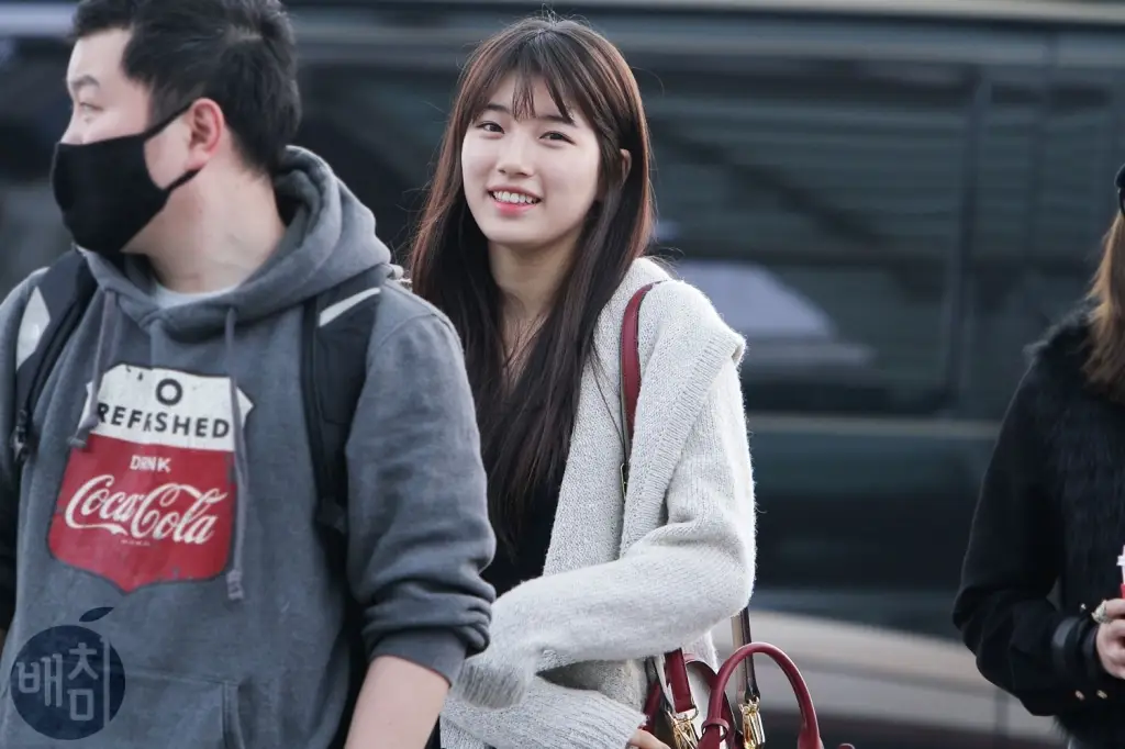 수지(miss a) 직찍 :: 130115 인천공항 출국 직찍 by 배치미