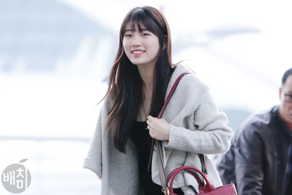 수지(miss a) 직찍 :: 130115 인천공항 출국 직찍 by 배치미