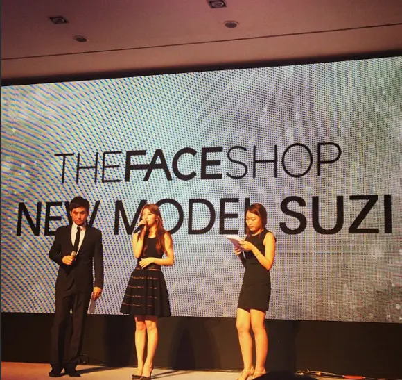 TheFaceShop 10주년 행사에 참석한 수지