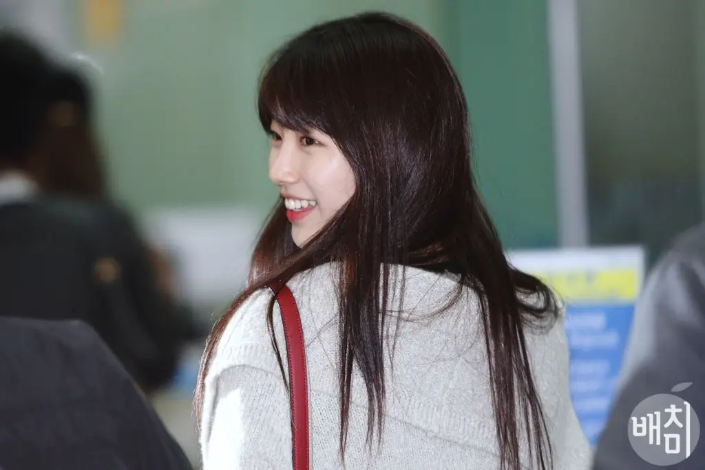 수지(miss a) 직찍 :: 130115 인천공항 출국 직찍 by 배치미