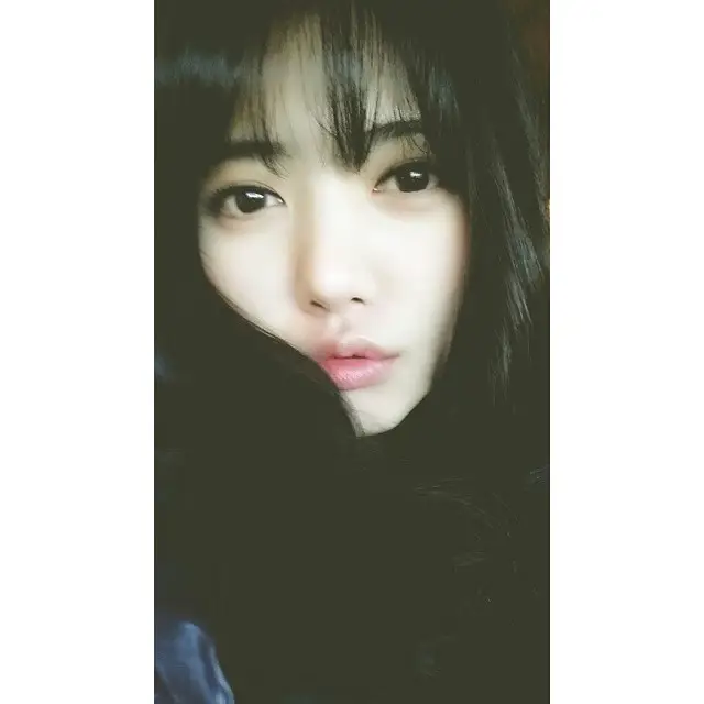 정윤혜(레인보우) 141218 인스타그램 - 추워도 좋은 계절. 겨울.