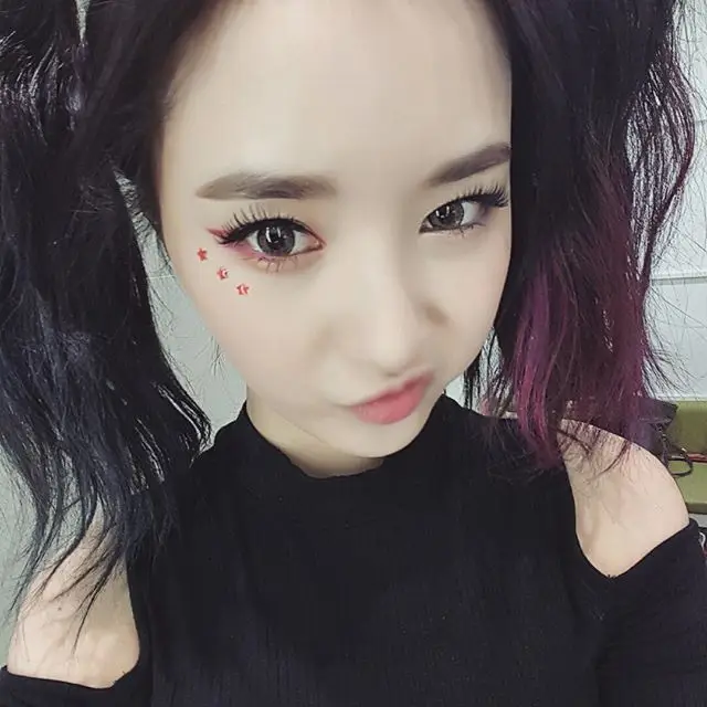 우희(달샤벳) 160213 인스타그램 - 할리퀸변신.. 발랄한 올림양갈래..으음