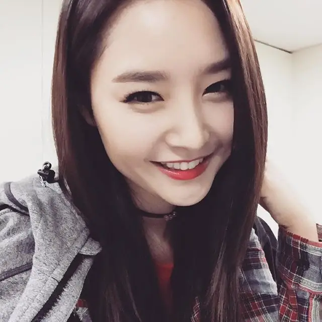 우희(달샤벳) 151113 인스타그램 - 볼이..늘어났..덩...