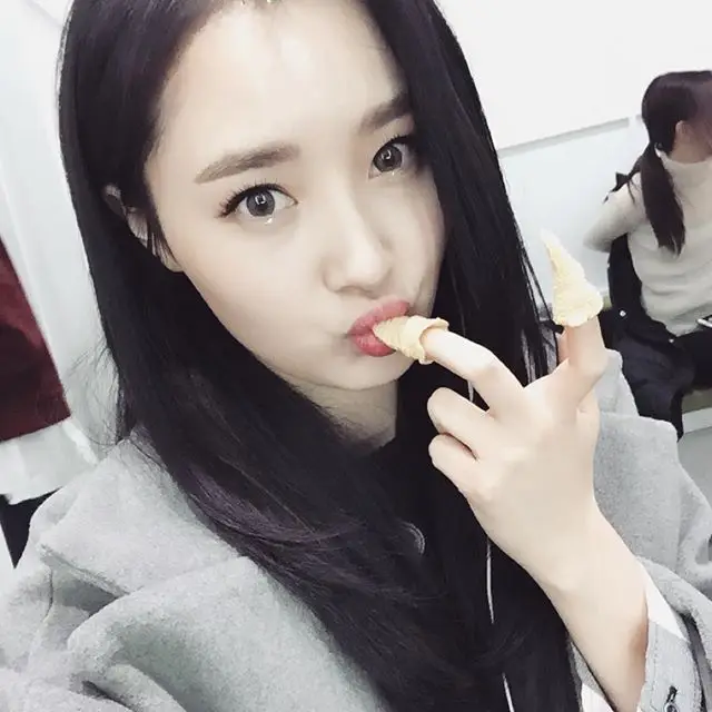 우희(달샤벳) 160129 인스타그램.jpg