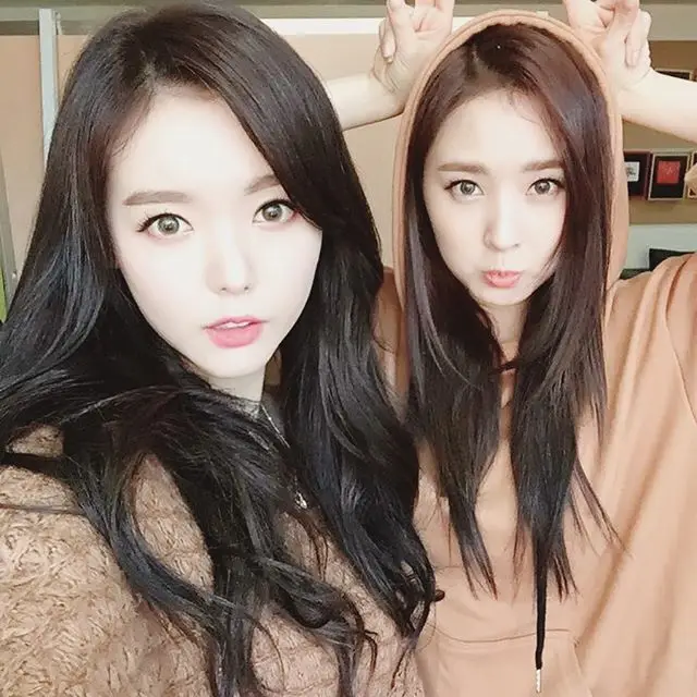 우희(달샤벳) 160312 인스타그램 - 굿모닝이지 말입니다!!