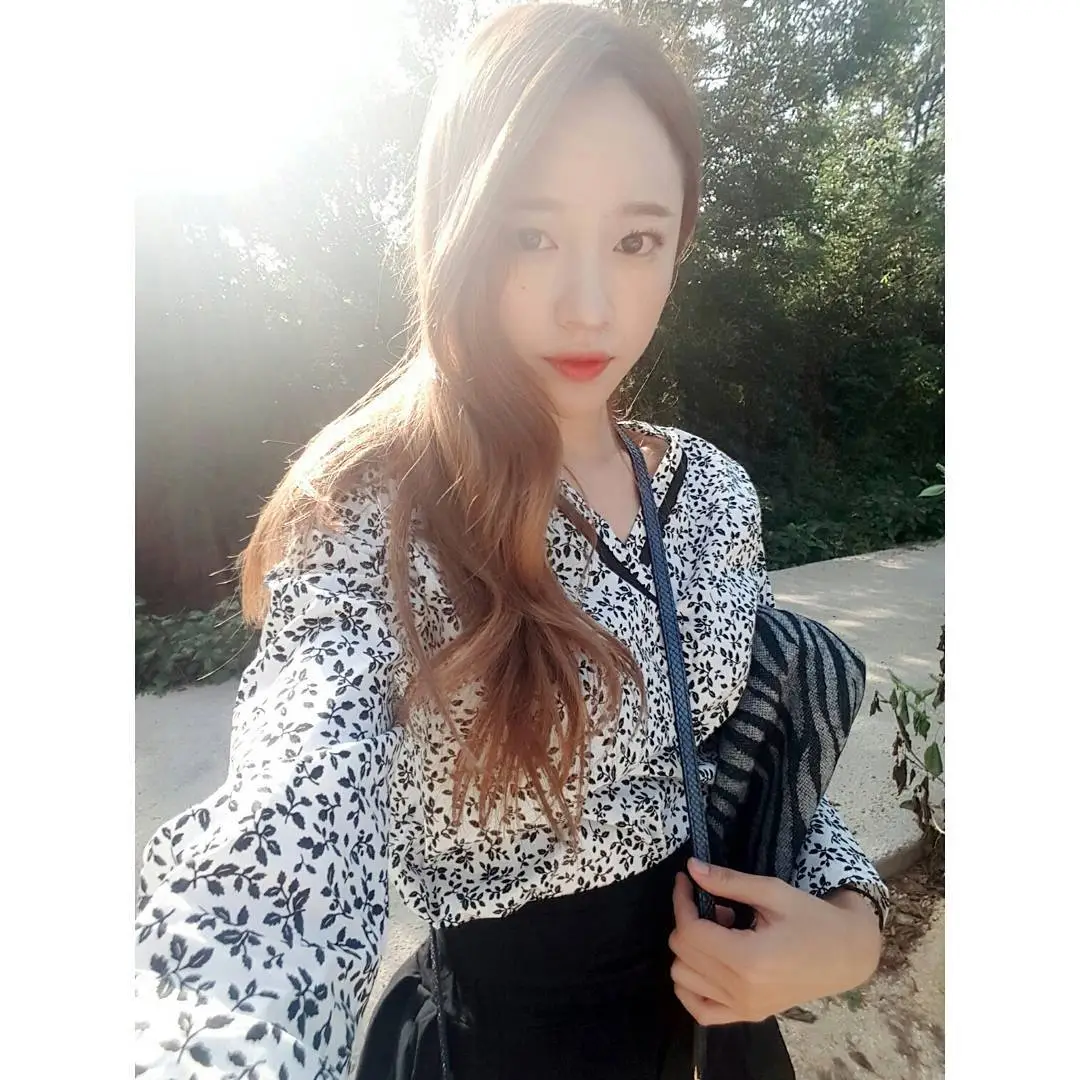 하니(EXID) 150927 인스타그램 - 특별히 주문해놨던 한복을 입었다