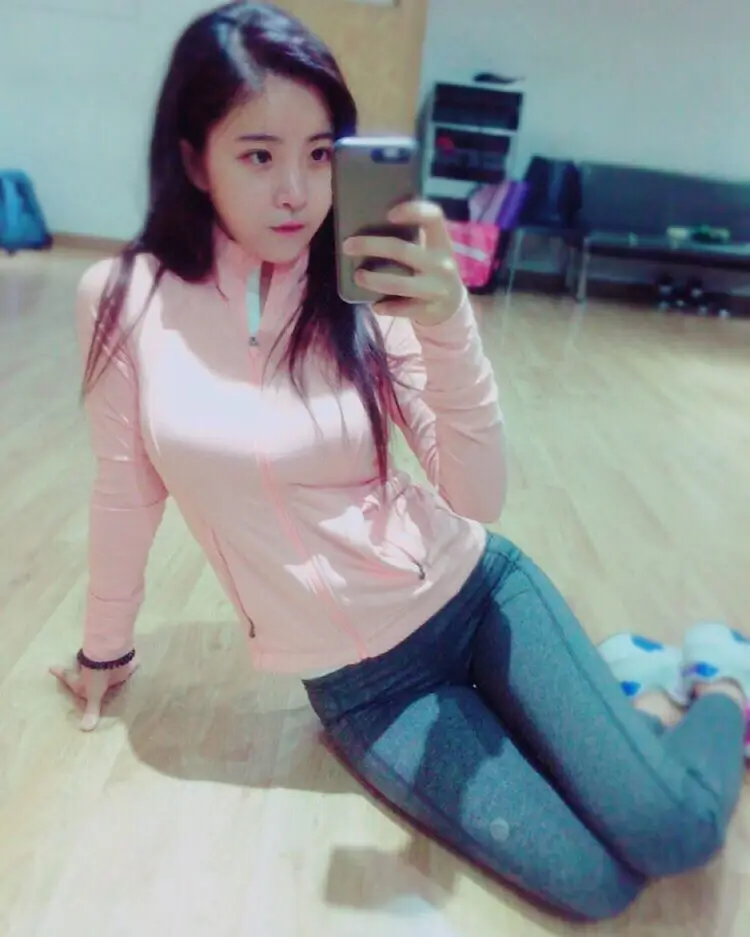 조현영(레인보우) 151025 인스타그램 - 일요일엔 전투요가