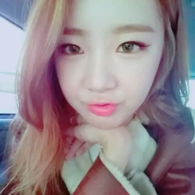 우희(달샤벳) 151217 인스타그램 - 히터쫌만 줄여 줄래? 답답하니깐ㅋㅋㅋ