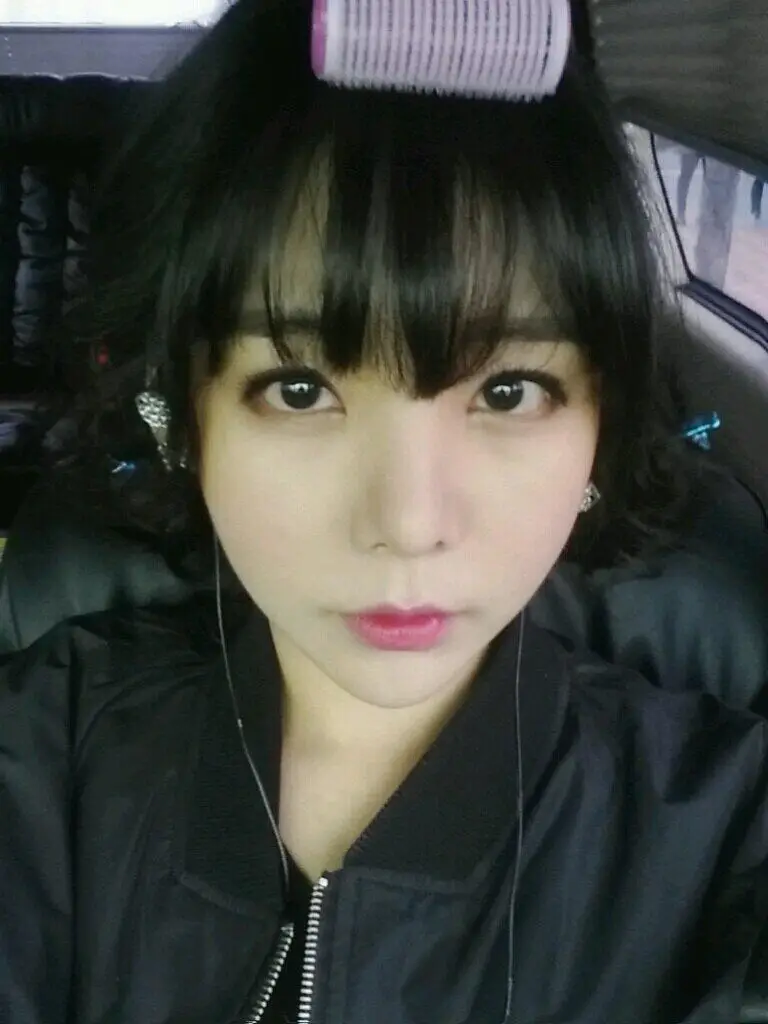 애프터스쿨 레이나 140318 트위터 - 하루종일 찍은 사진이 이거 하나뿐ㅋㅋ