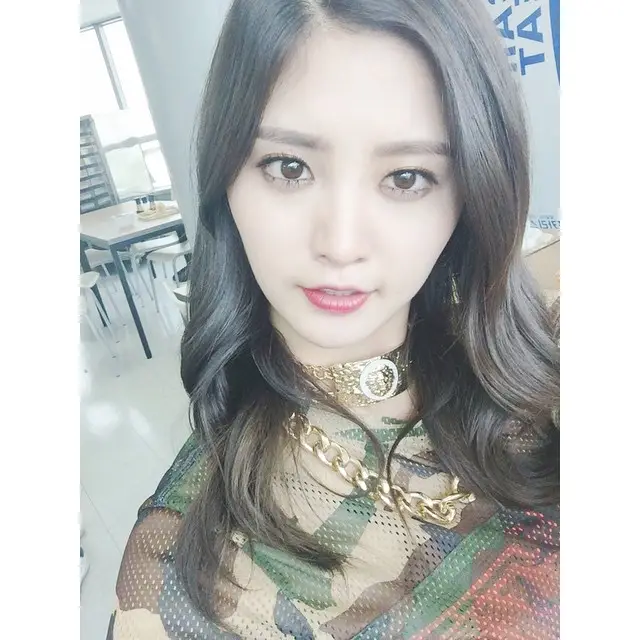 150517 정화(exid) 인스타그램 - 밥힘으로 방송하기!!!