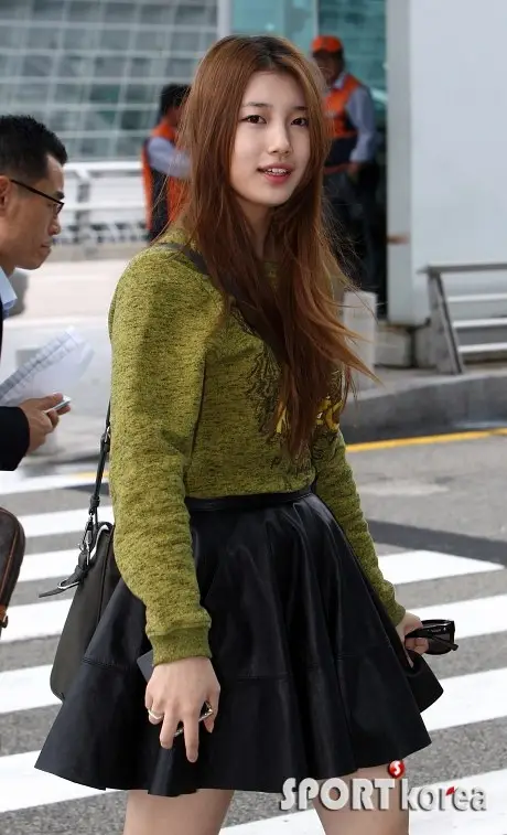 미쓰에이 130906 인천공항 출국 기사사진.jpg