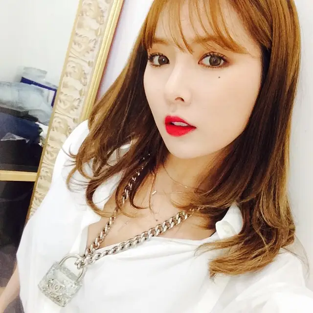 현아(포미닛) 150518 인스타그램 업뎃.jpg