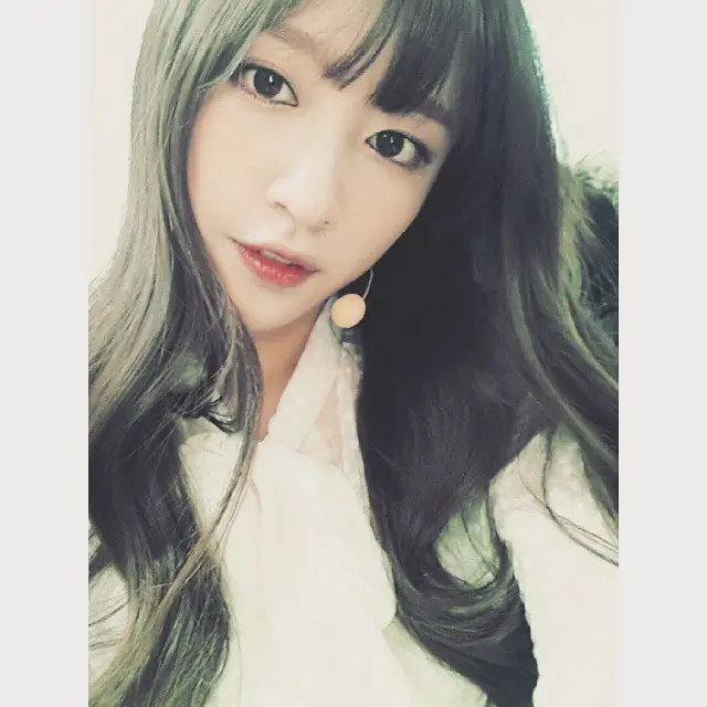 하니(EXID) 150117 인스타그램 - 끙... 아자아자!