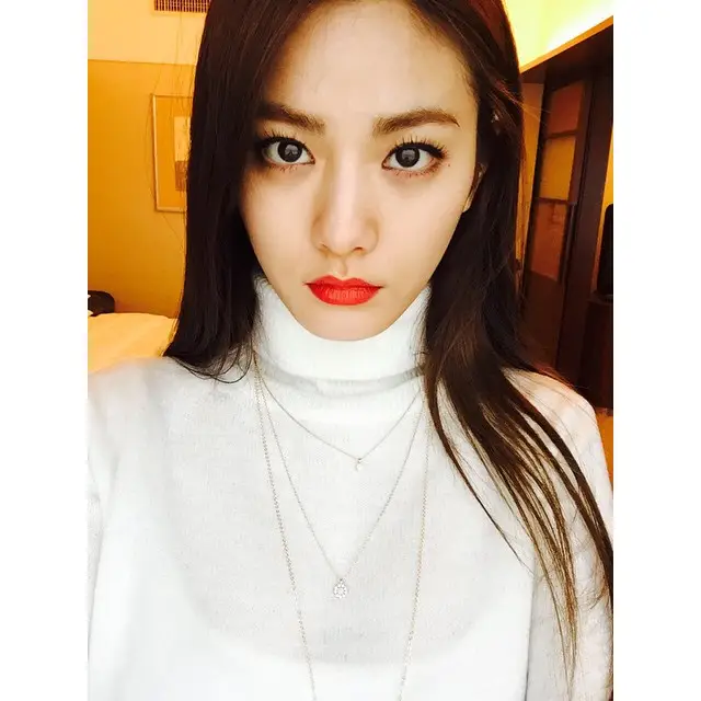 나나(애프터스쿨) 150118 인스타그램 - 춥다 난 차가운여자 . ㅋ