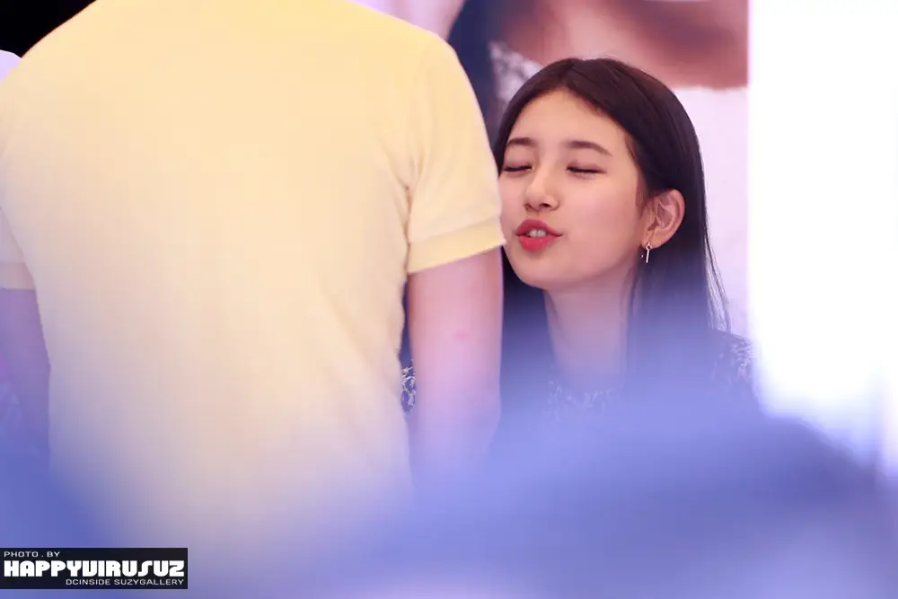 수지(SUZY) 팬싸인회 직찍 - 140626 홍대오렌즈