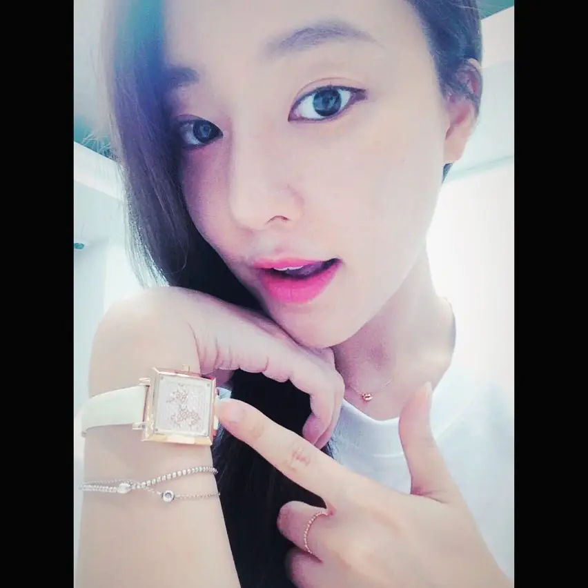 고우리(레인보우) 150824 인스타그램 - 우리시 !!!!! >_<!!!