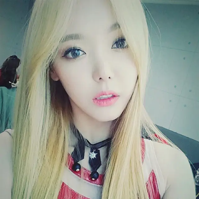 세리(달샤벳) 150418 인스타그램 - MBC음악중심 잠시후 3시45분에 만나용