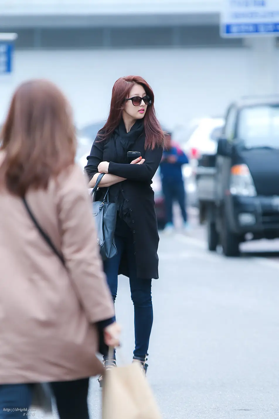 남지현(포미닛) 140411 뮤뱅 출근길 직찍.jpg