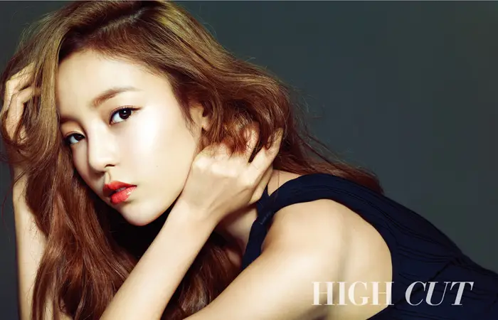 구하라(카라) High Cut 매거진.jpg