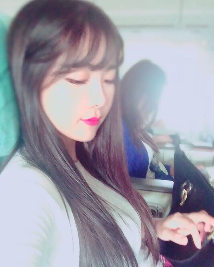 조현영(레인보우) 150903 인스타그램 - 셀카 만 오십개찍음