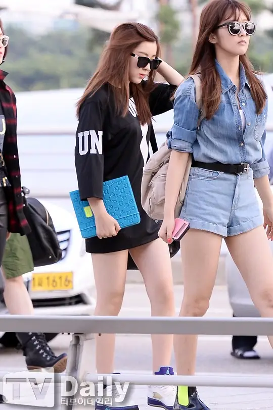 포미닛 130830 인천공항 출국 기사사진.jpg