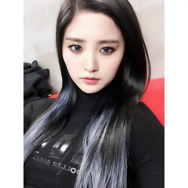 150407 정화(exid) 인스타그램 - 선물 주고싶은거 꾹 참느라 힘들었어요..ㅜ.ㅜ