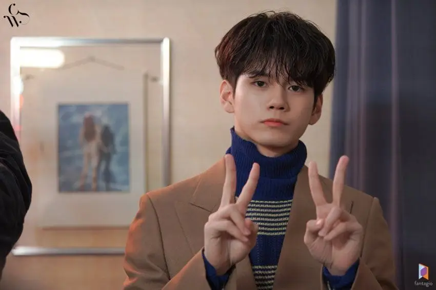 에스콰이어 #옹성우 화보촬영 비하인드컷