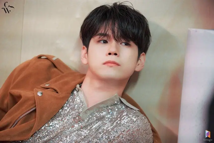 에스콰이어 #옹성우 화보촬영 비하인드컷