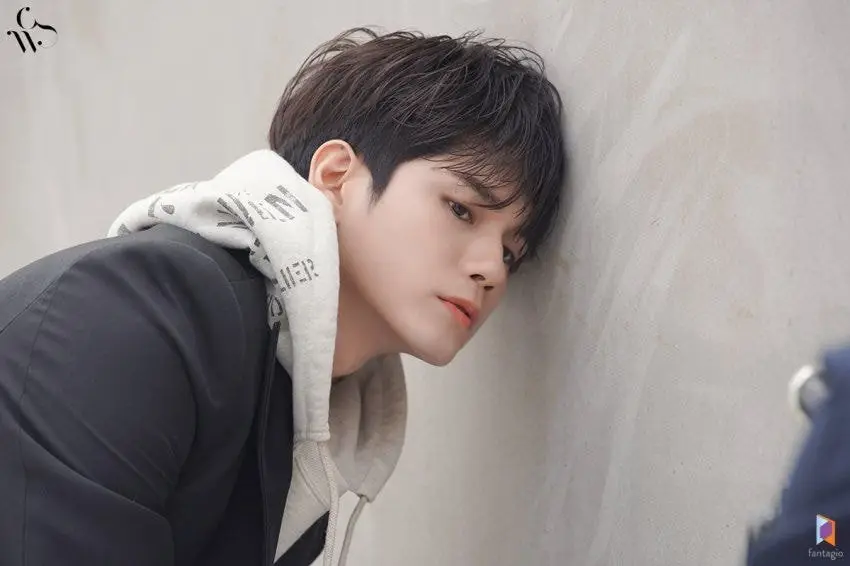 에스콰이어 #옹성우 화보촬영 비하인드컷