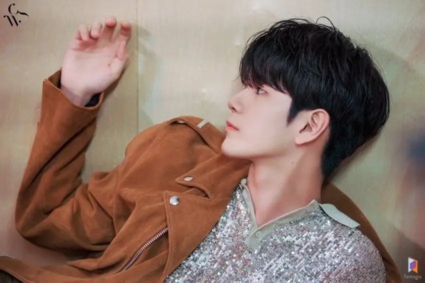 에스콰이어 #옹성우 화보촬영 비하인드컷