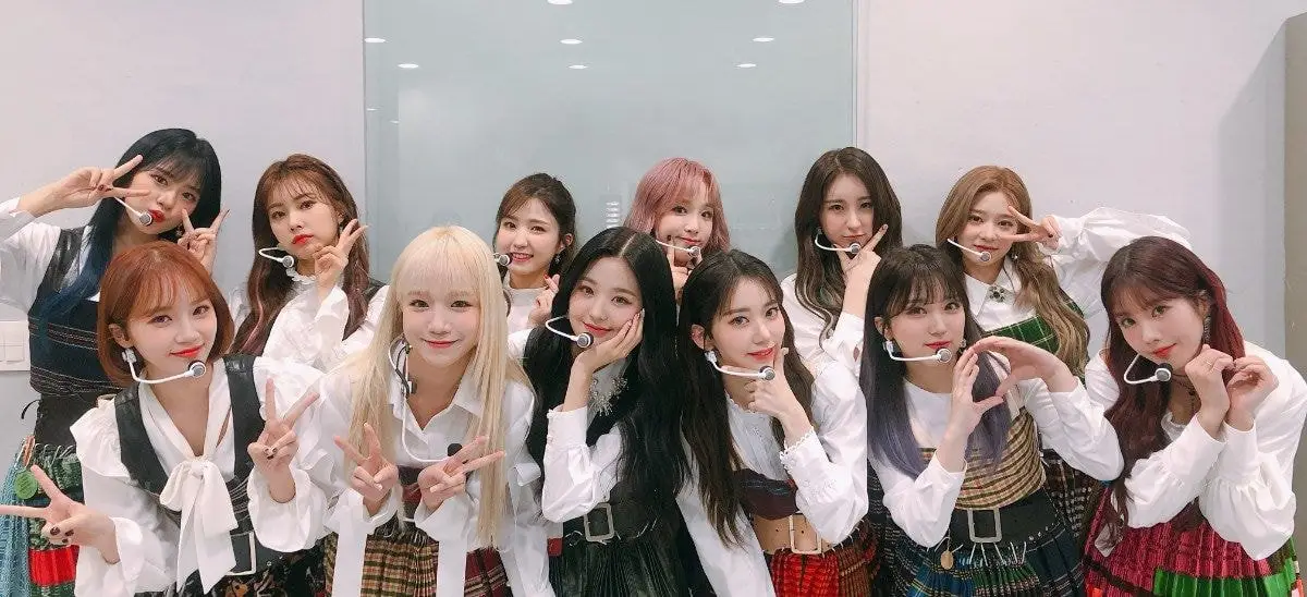 #아이즈원 단체 사진.jpg